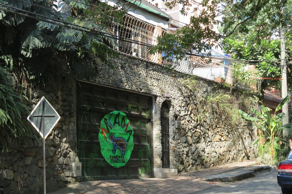 Arcadia Hostel Medellin Exterior photo